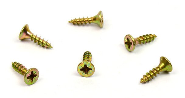 Univerzální vrut do dřeva 4,5x12 plný závit zinek žlutý