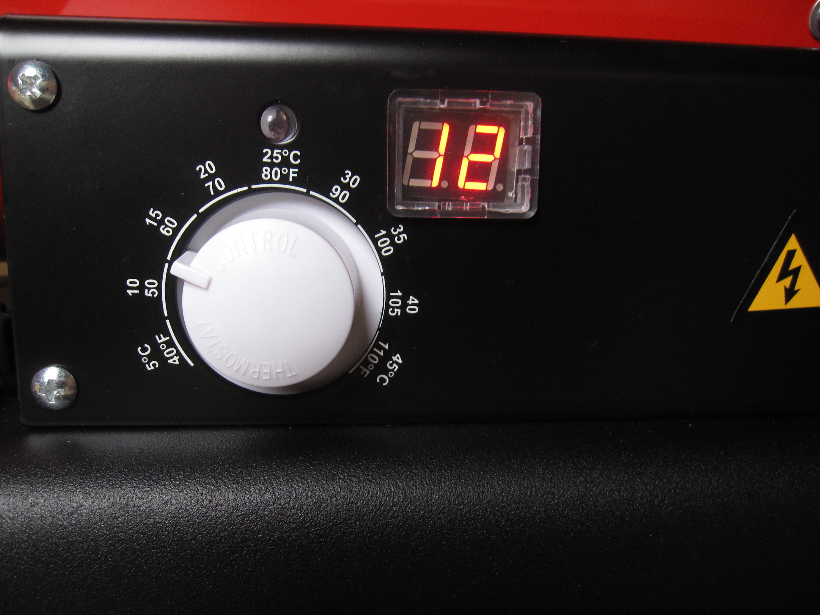 Naftové topidlo 20 kW s termostatem